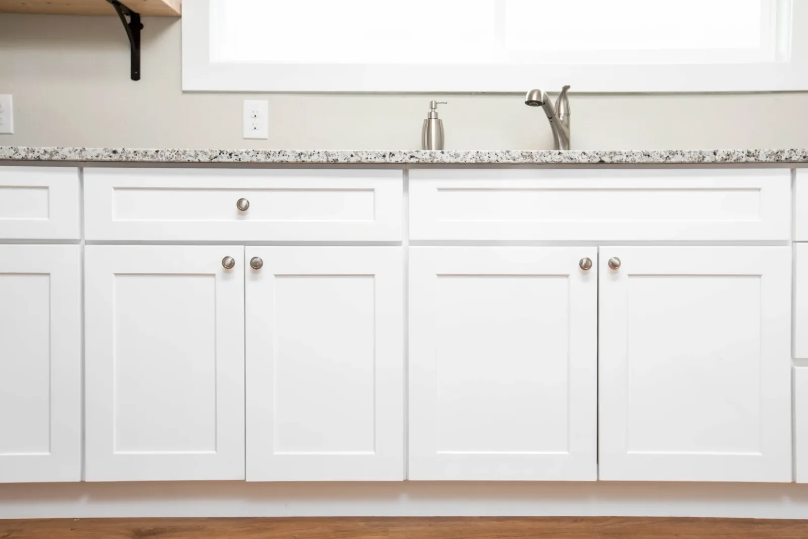 Kitchen cabinet inspiration photo 29